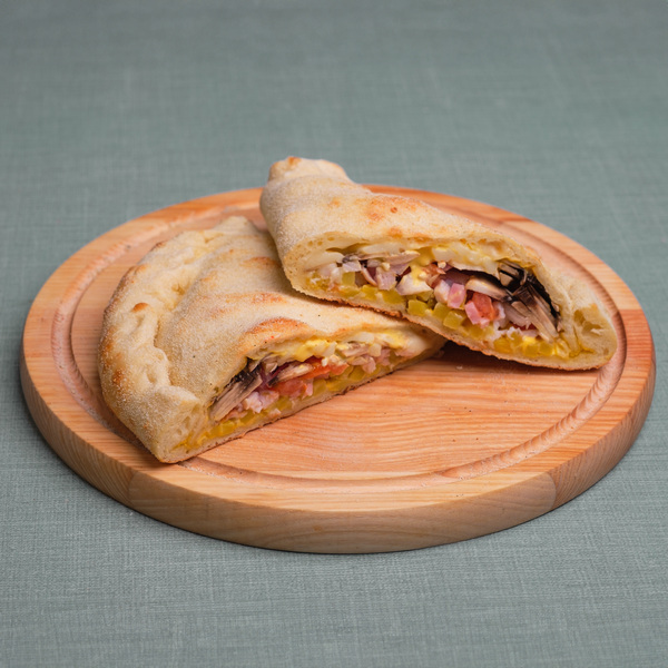 Кальцоне с курицей и грибами (30 см)